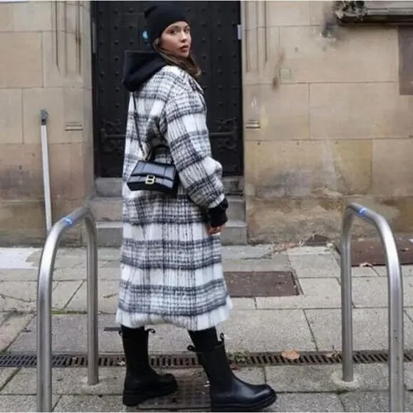 Zara NEW Oversized Wool Ivory and Black Plaid Coat Jacket